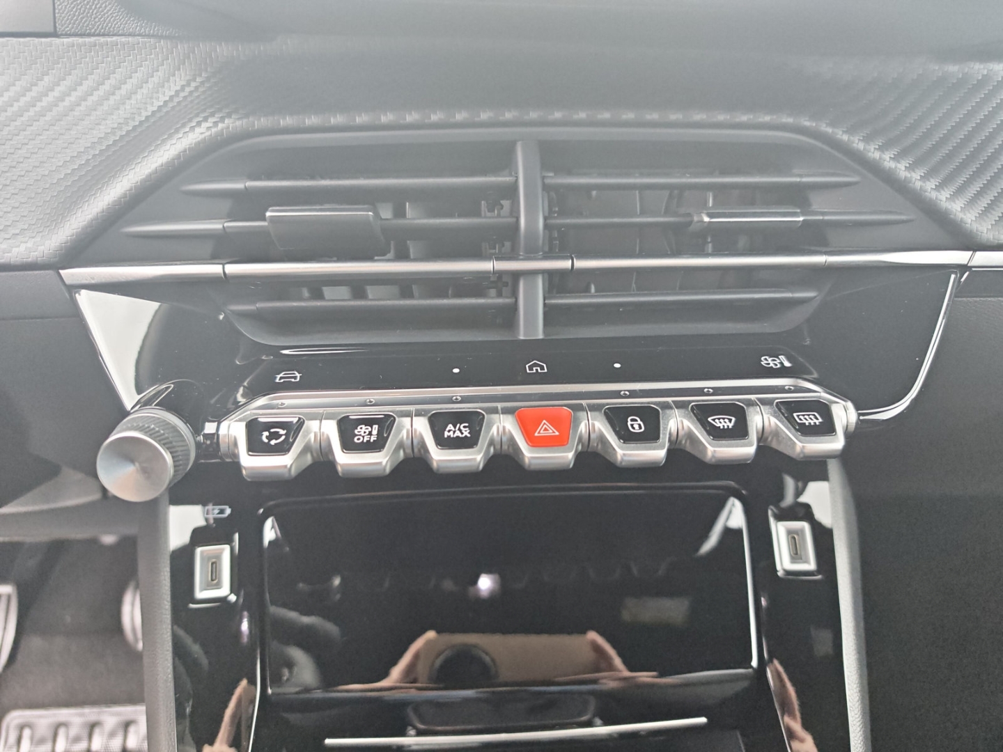 Fahrzeugabbildung Peugeot 2008 1.2 PureTech Allure LED Klimaauto PDC LM17