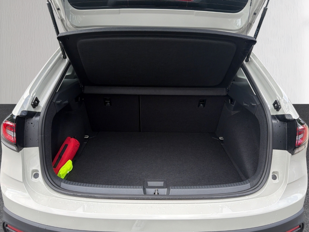 Fahrzeugabbildung Volkswagen Taigo Energy 1.0 TSI DSG ENERGY LED AHK GJR KAMERA Conn
