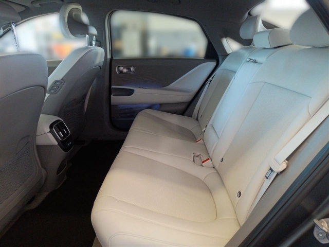 Fahrzeugabbildung Hyundai IONIQ 6 77,4kWh 4WD UNIQ HUD Navi Digitales Cockpit Memory Sitze Soundsystem Bose