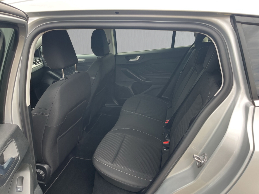 Fahrzeugabbildung Ford Focus Turnier 1.5 TDCI EB Titanium X AHK NAVI LED R-Kam SHZ