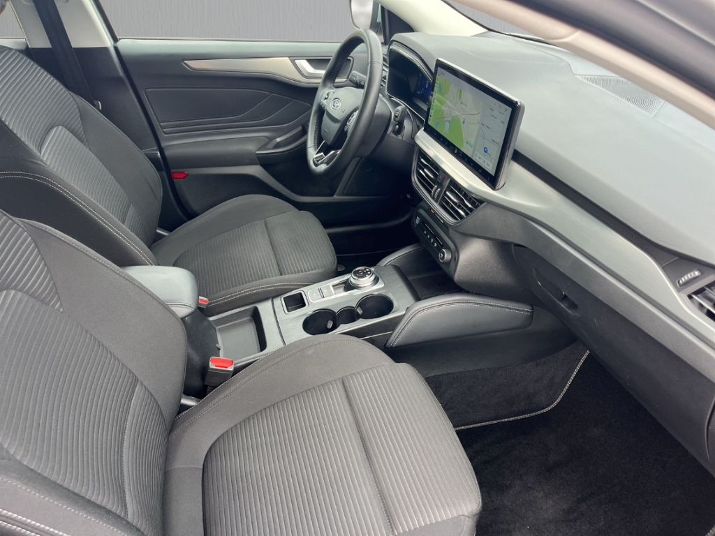 Fahrzeugabbildung Ford Focus Turnier 1.5 TDCI EB Titanium X AHK NAVI LED R-Kam SHZ