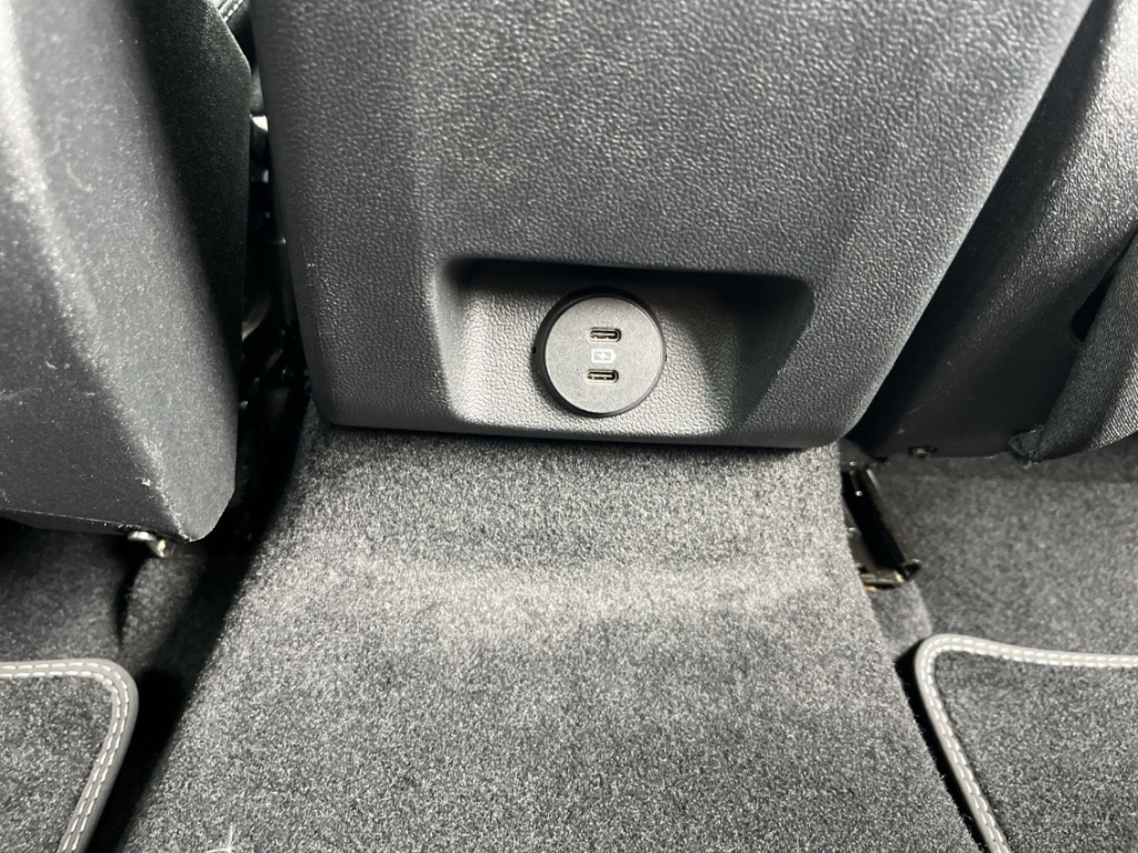 Fahrzeugabbildung Ford Focus Turnier 1.5 TDCI EB Titanium X AHK NAVI LED R-Kam SHZ