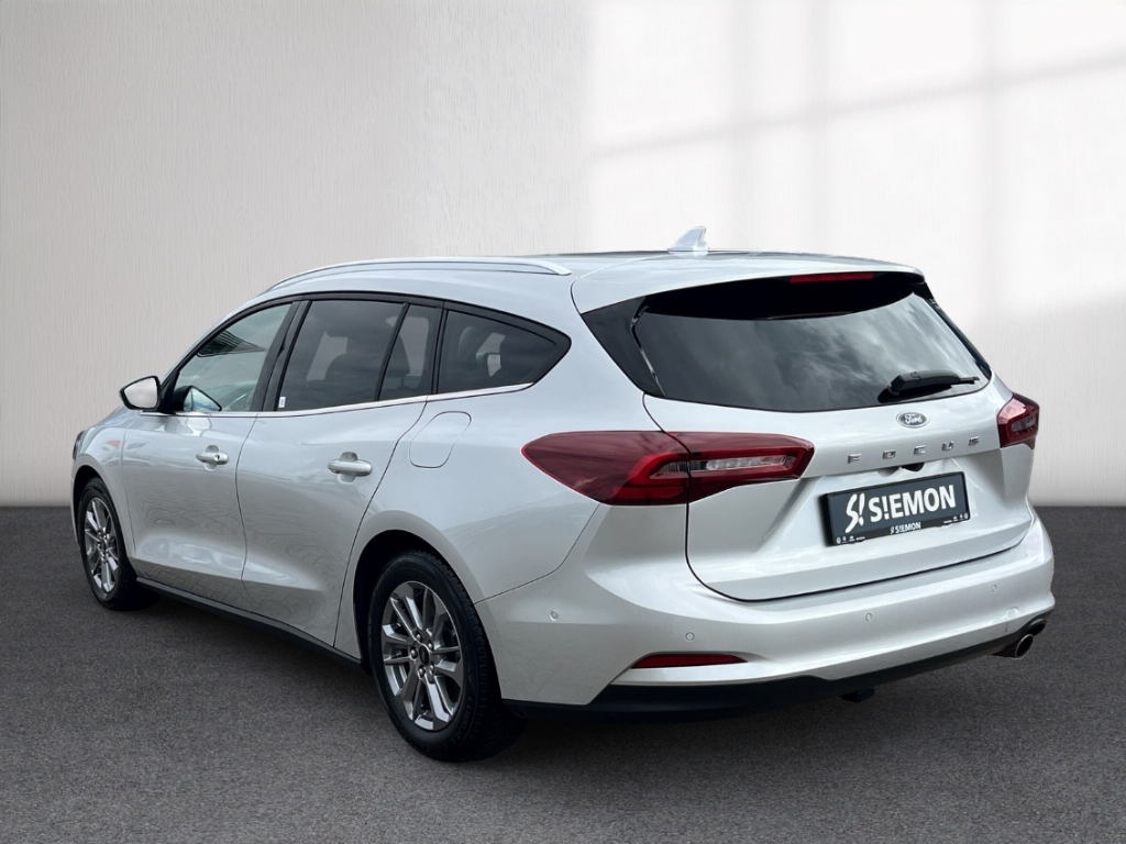 Fahrzeugabbildung Ford Focus Turnier 1.5 TDCI EB Titanium X AHK NAVI LED R-Kam SHZ