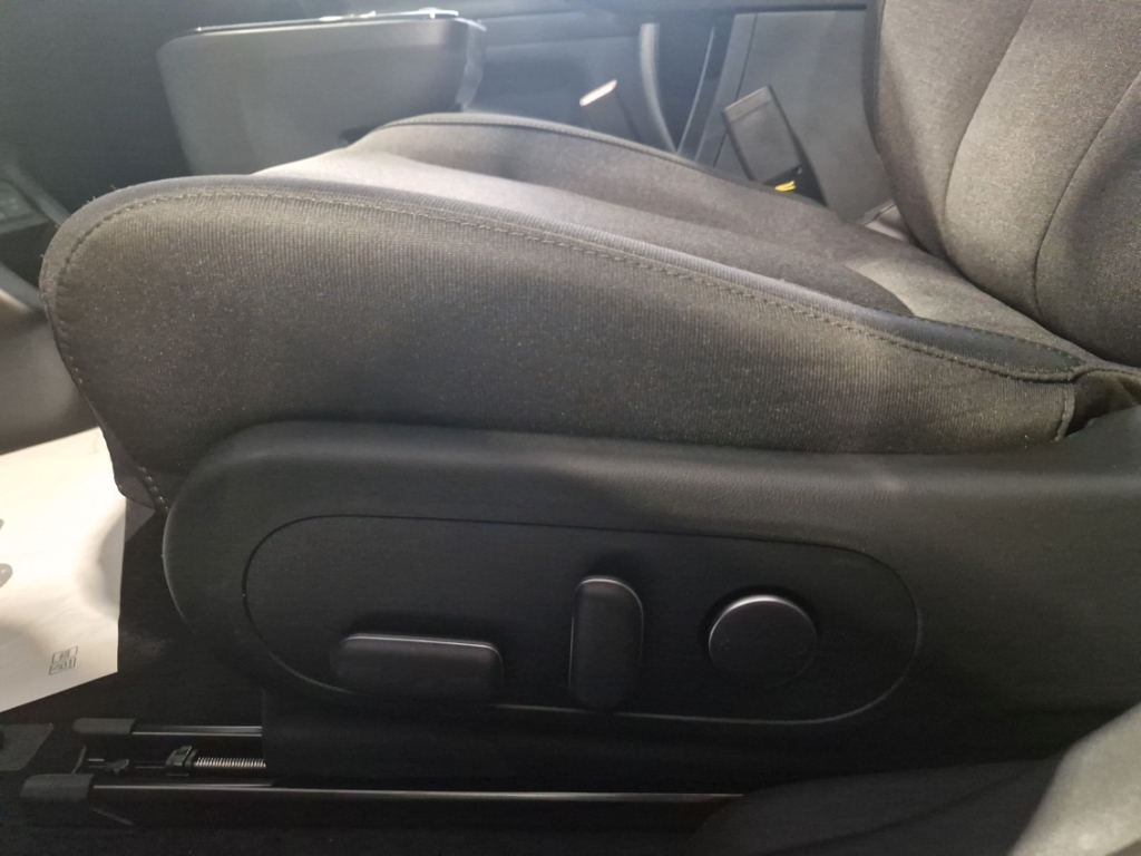 Fahrzeugabbildung Hyundai IONIQ 5 FL MY27 84kWh 2WD CENTRIQ Navi Digitales Cockpit LED ACC El. Heckklappe Apple CarPlay