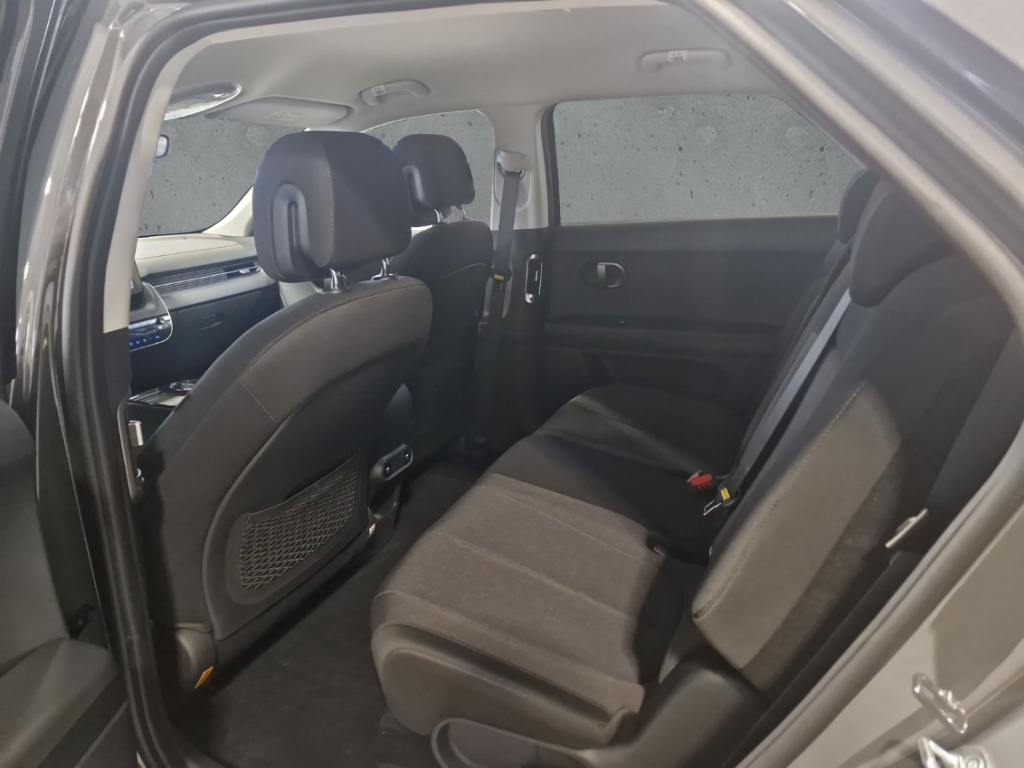 Fahrzeugabbildung Hyundai IONIQ 5 FL MY27 84kWh 2WD CENTRIQ Navi Digitales Cockpit LED ACC El. Heckklappe Apple CarPlay
