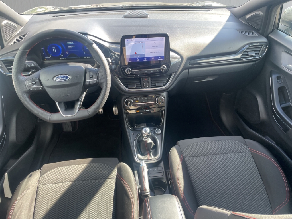 Fahrzeugabbildung Ford Puma 1.0 ecoBoost ST-Line AHK Navi Tempo PDC SHZ