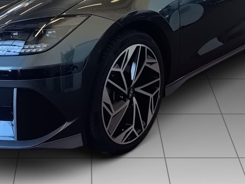 Fahrzeugabbildung Hyundai IONIQ 6 77,4kWh 2WD UNIQ Digi-Spiegel 20LM HUD Navi Digitales Cockpit Memory Sitze Soundsystem