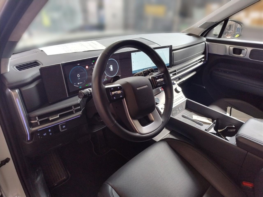 Fahrzeugabbildung Hyundai SANTA FE PHEV MY25 1.6 AT 4WD Signature 5-Sitz Navi Leder Digitales Cockpit