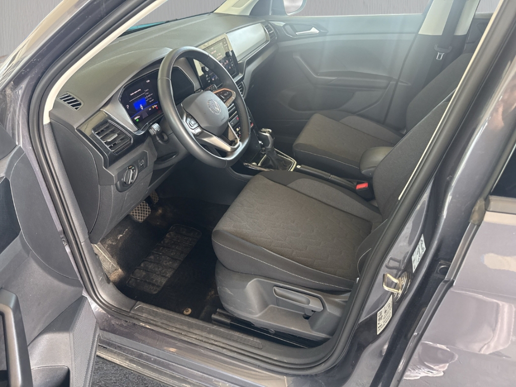 Fahrzeugabbildung Volkswagen T-Cross 1.0 TSI DSG Life LED IQ Drive SHZ RKam CarPlay