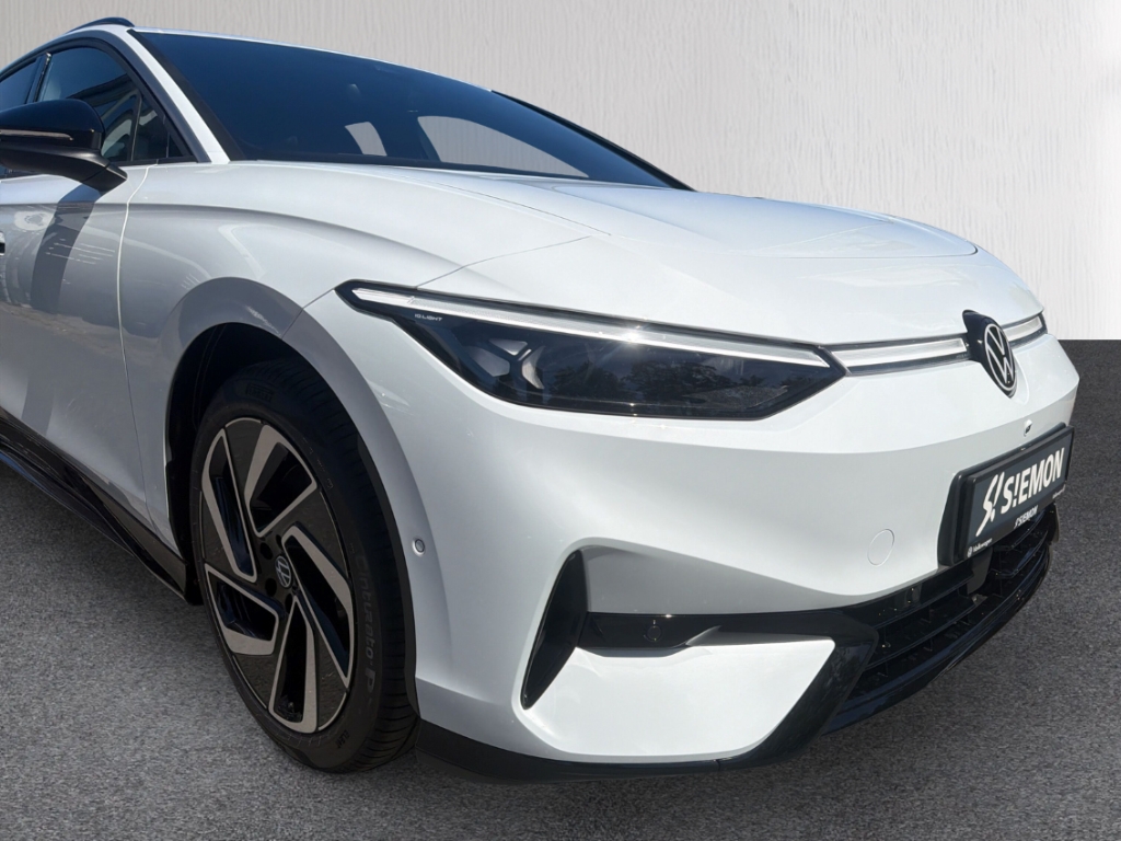 Fahrzeugabbildung Volkswagen ID.7 Tourer Pro S 86 kWh AHK 360-Kamera Navi IQ-Drive
