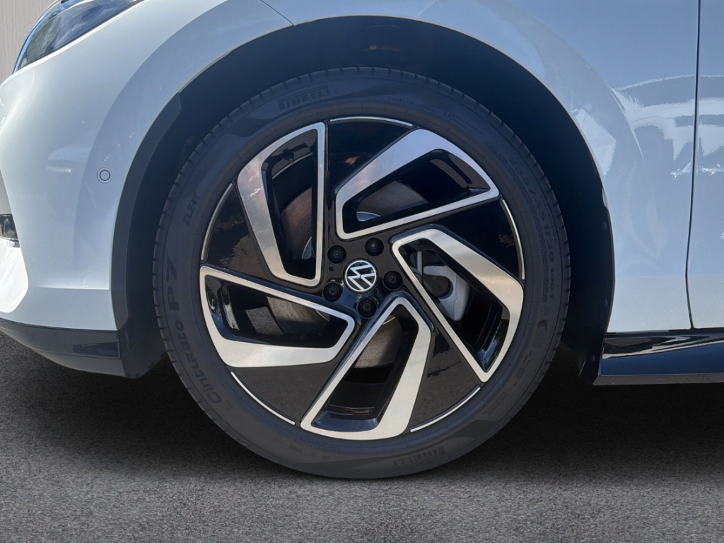 Fahrzeugabbildung Volkswagen ID.7 Tourer Pro S 86 kWh AHK 360-Kamera Navi IQ-Drive