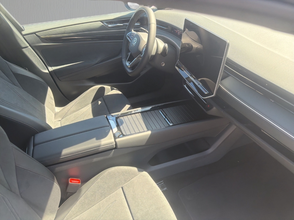 Fahrzeugabbildung Volkswagen ID.7 Tourer Pro S 86 kWh AHK 360-Kamera Navi IQ-Drive