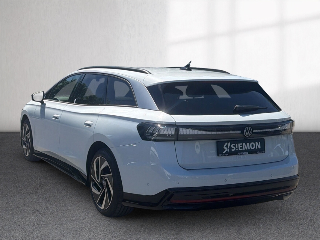 Fahrzeugabbildung Volkswagen ID.7 Tourer Pro S 86 kWh AHK 360-Kamera Navi IQ-Drive
