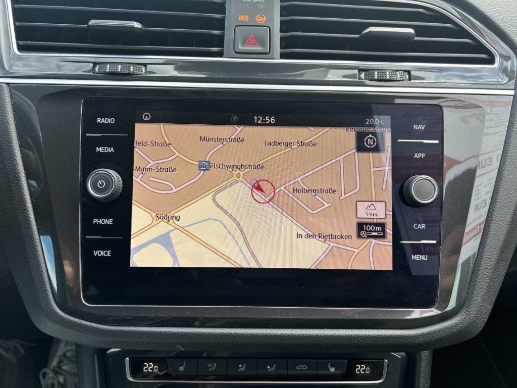 Fahrzeugabbildung Volkswagen Tiguan 1.5 TSI LED Navi Tempo SHZ PDC Keyless