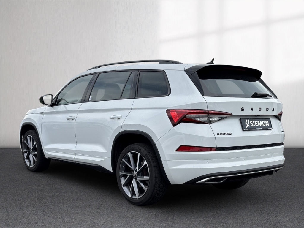 Fahrzeugabbildung SKODA Kodiaq TDI 4x4 DSG Sportline AHK ACC Navi R-Kam