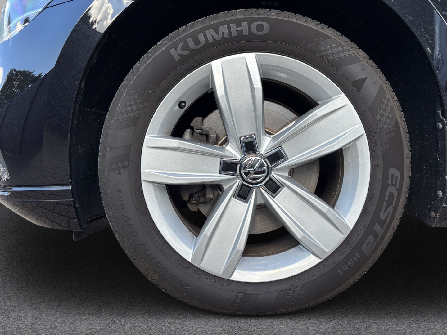 Fahrzeugabbildung Volkswagen Passat 2.0 TDI Business DSG AHK RFK SHZ LED