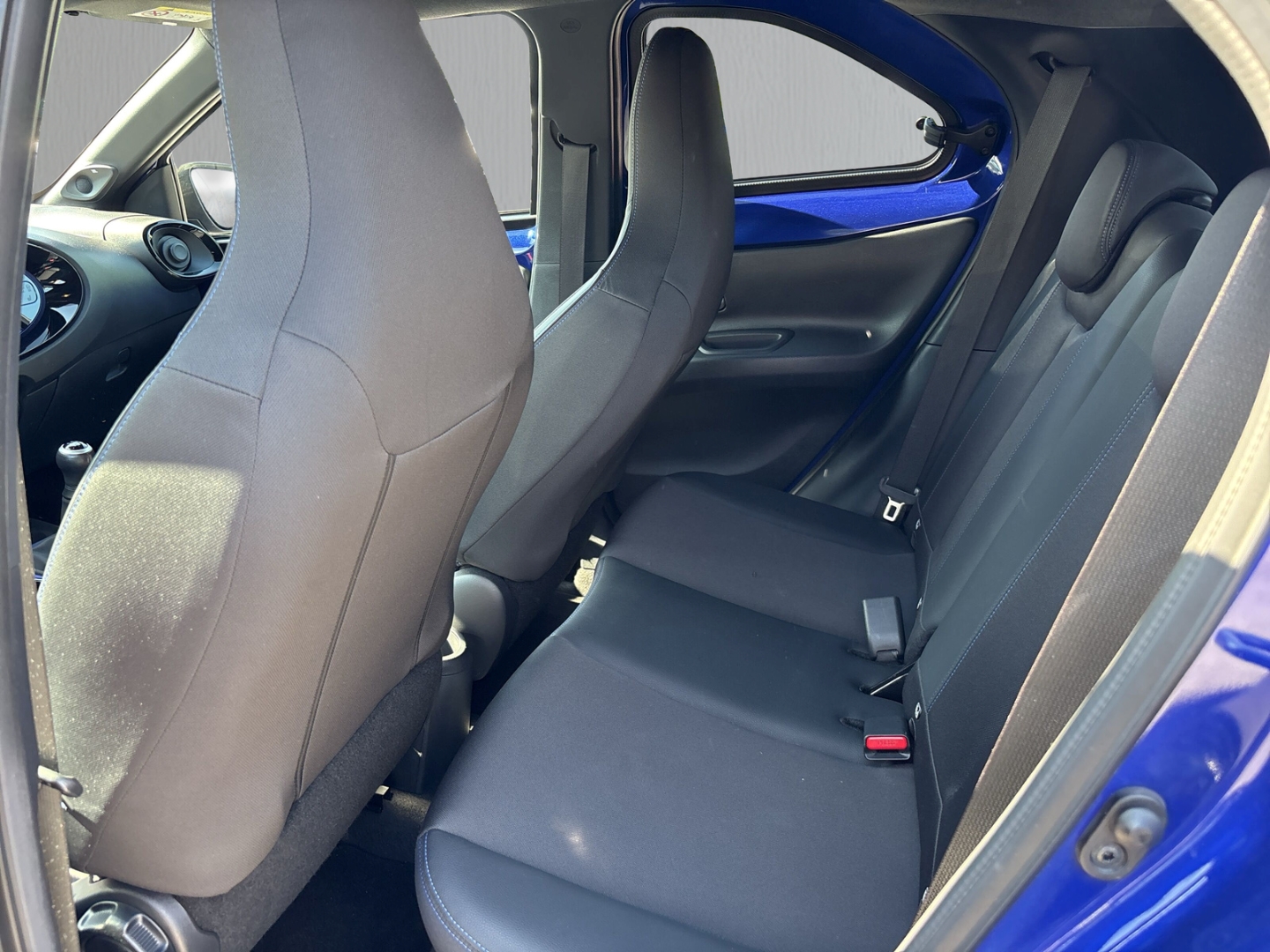 Fahrzeugabbildung Toyota Aygo X Air Explore 1.0B Faltdach Klima PDC Navi