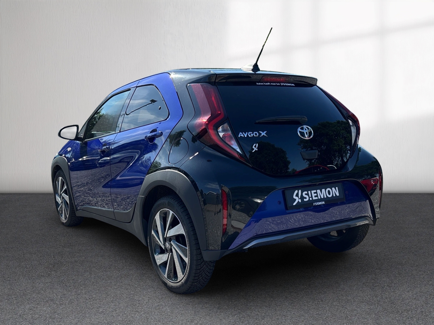 Fahrzeugabbildung Toyota Aygo X Air Explore 1.0B Faltdach Klima PDC Navi