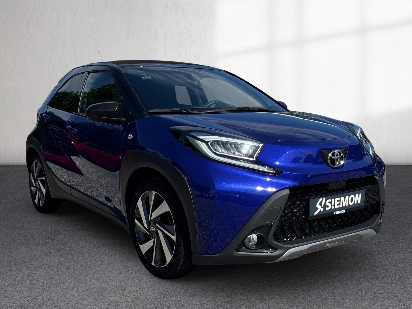 Fahrzeugabbildung Toyota Aygo X Air Explore 1.0B Faltdach Klima PDC Navi