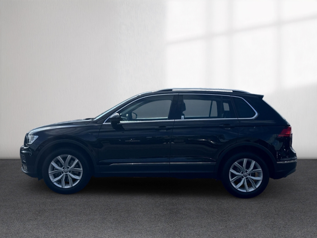 Fahrzeugabbildung Volkswagen Tiguan Highline 4Motion AHK ACC RFK NAV LED KLIM