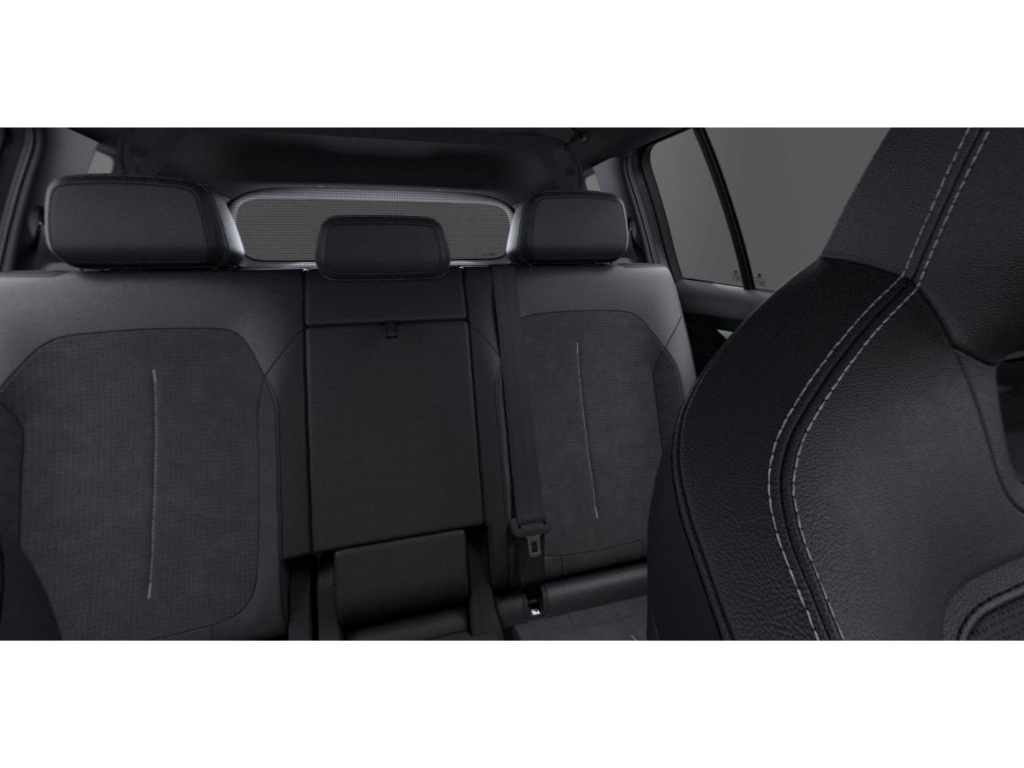 Fahrzeugabbildung SKODA Peaq 90x SPORTLINE AHK PANO Maxx LM21 7Sitze Winter