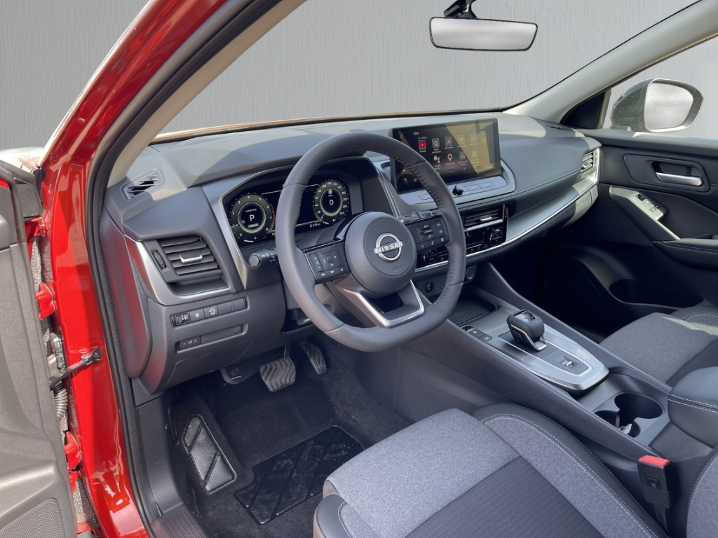 Fahrzeugabbildung Nissan Qashqai 1,3 DIG-T MEHV 158 XTRO N-Connecta LED WINTER LM18 RFK