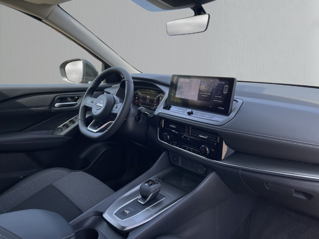 Fahrzeugabbildung Nissan Qashqai 1,3 DIG-T MEHV 158 XTRO N-Connecta LED WINTER LM18 RFK