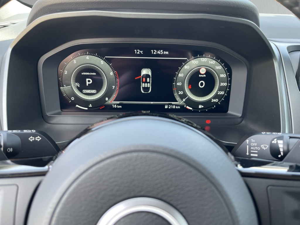 Fahrzeugabbildung Nissan Qashqai 1,3 DIG-T MEHV 158 XTRO N-Connecta LED WINTER LM18 RFK
