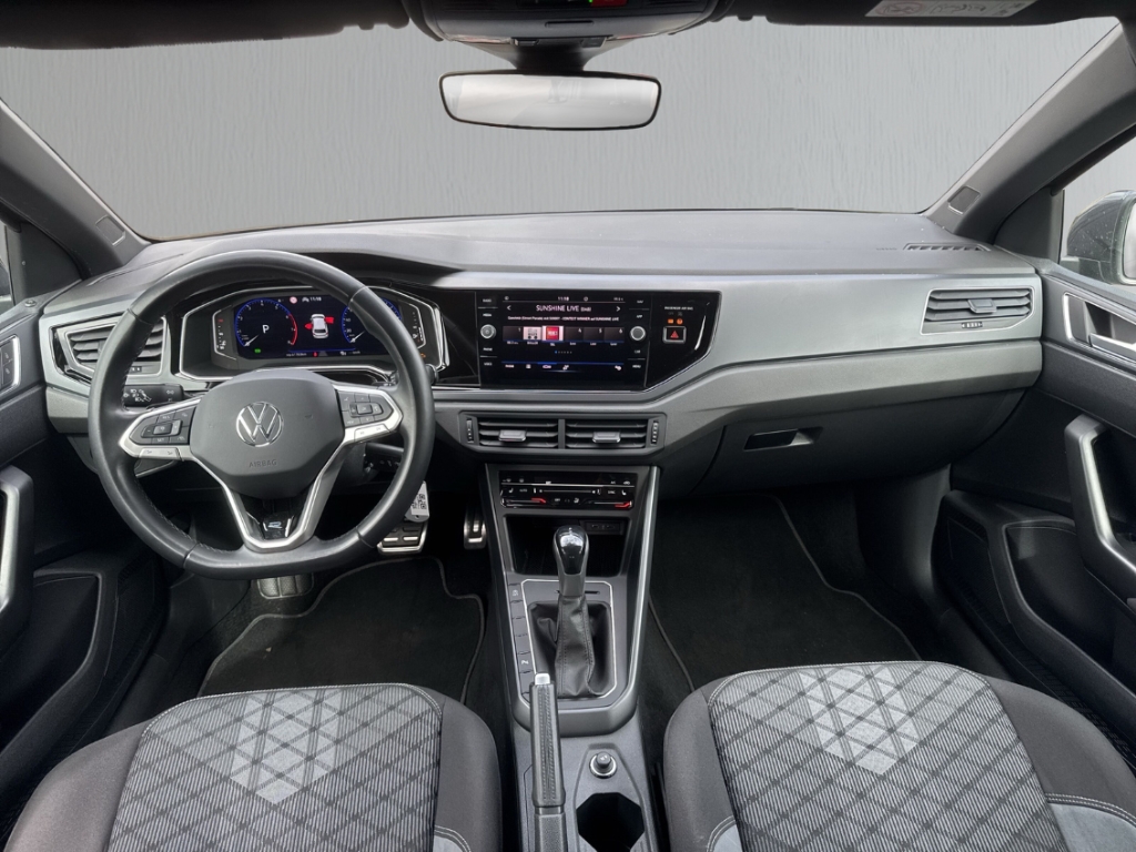 Fahrzeugabbildung Volkswagen Polo VI 1.0 TDI DSG R-Line IQ.Drive IQ.Light SHZ RKam Nav