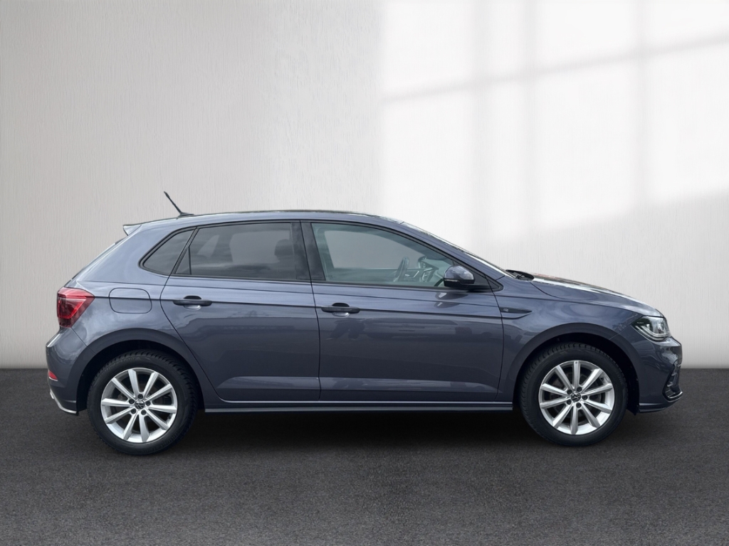 Fahrzeugabbildung Volkswagen Polo VI 1.0 TDI DSG R-Line IQ.Drive IQ.Light SHZ RKam Nav