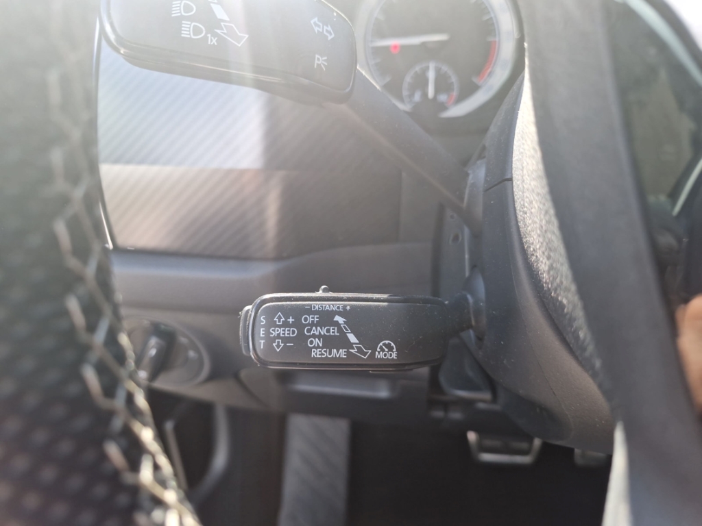 Fahrzeugabbildung SKODA Kodiaq 2.0TDI DSG 4x4 Sportline AHK Pano StHzg ACC 360° SHZ
