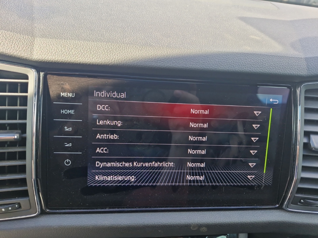 Fahrzeugabbildung SKODA Kodiaq 2.0TDI DSG 4x4 Sportline AHK Pano StHzg ACC 360° SHZ