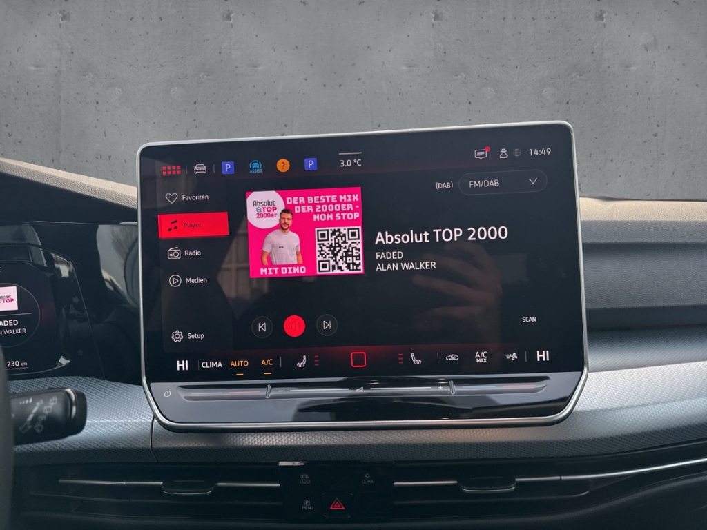 Fahrzeugabbildung Volkswagen Golf 1.5 eTSI DSG Goal AHK LED+ Navi ACC SHZ Kam