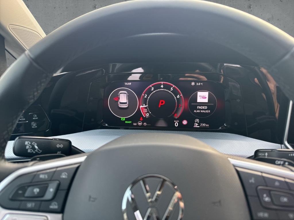 Fahrzeugabbildung Volkswagen Golf 1.5 eTSI DSG Goal AHK LED+ Navi ACC SHZ Kam