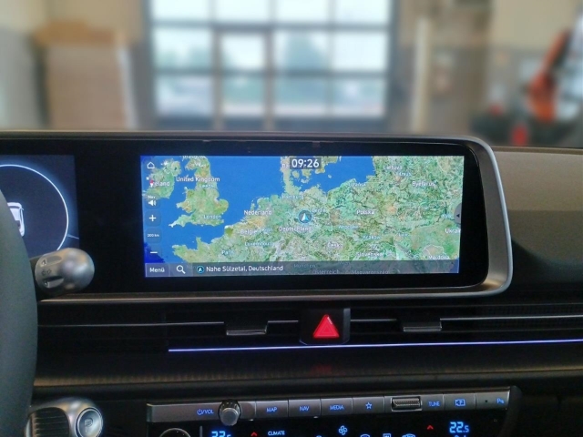 Fahrzeugabbildung Hyundai IONIQ 6 77,4kWh 4WD UNIQ Schiebedach HUD Navi Digitales Cockpit Memory Sitze Soundsystem