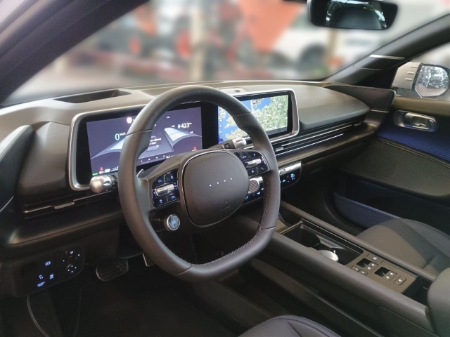 Fahrzeugabbildung Hyundai IONIQ 6 77,4kWh 4WD UNIQ Schiebedach HUD Navi Digitales Cockpit Memory Sitze Soundsystem