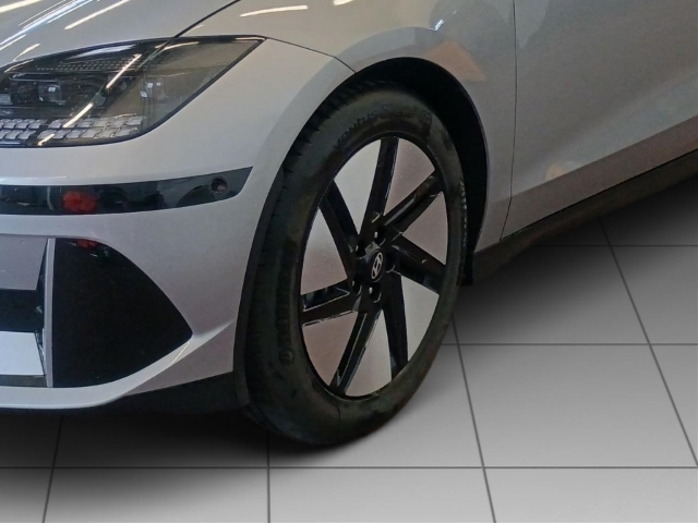 Fahrzeugabbildung Hyundai IONIQ 6 77,4kWh 4WD UNIQ Schiebedach HUD Navi Digitales Cockpit Memory Sitze Soundsystem