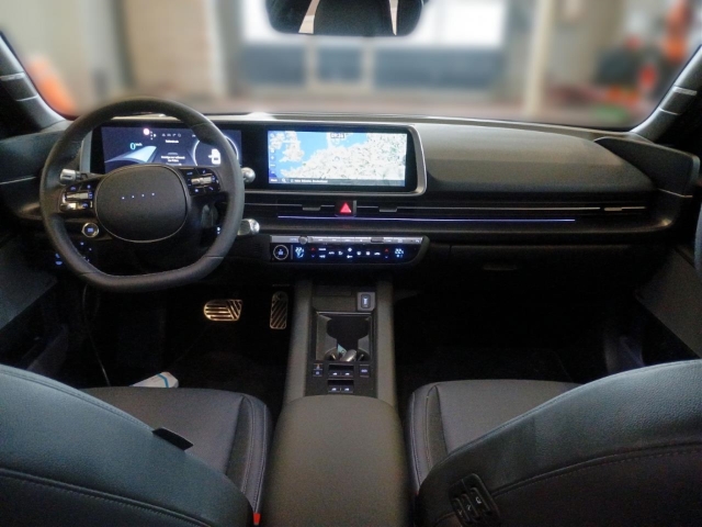 Fahrzeugabbildung Hyundai IONIQ 6 77,4kWh 4WD UNIQ Schiebedach HUD Navi Digitales Cockpit Memory Sitze Soundsystem