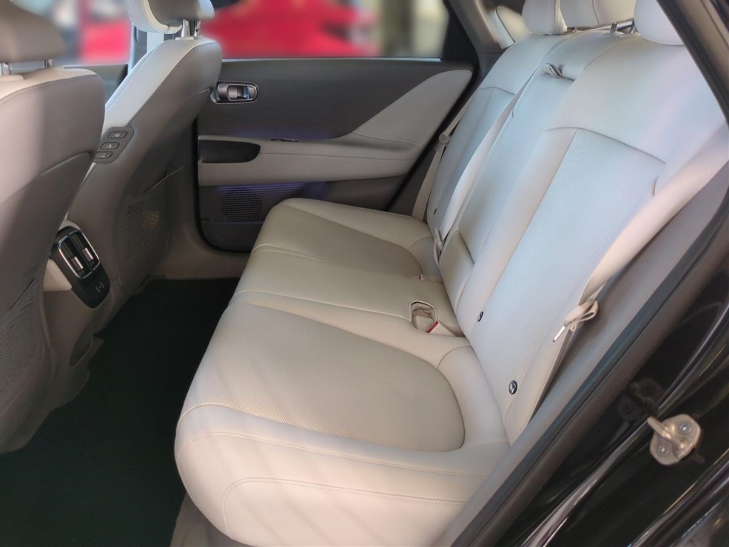 Fahrzeugabbildung Hyundai IONIQ 6 77,4kWh 4WD UNIQ 20LM HUD Navi Digitales Cockpit Memory Sitze Soundsystem