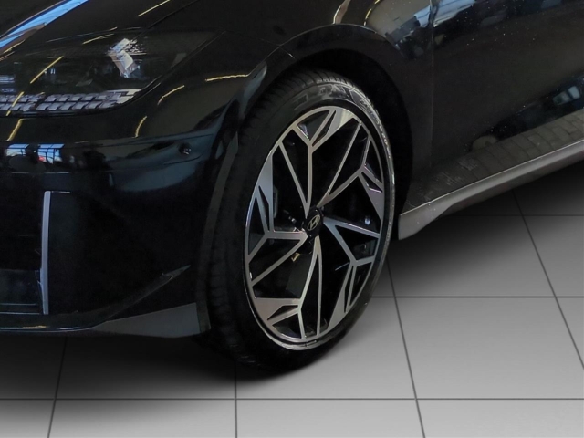 Fahrzeugabbildung Hyundai IONIQ 6 77,4kWh 4WD UNIQ 20LM HUD Navi Digitales Cockpit Memory Sitze Soundsystem