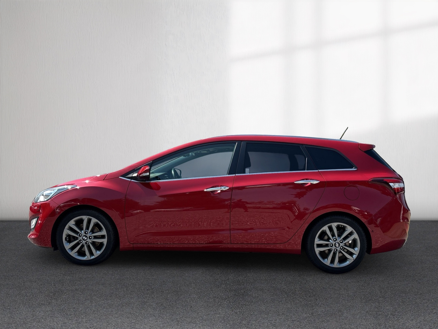 Fahrzeugabbildung Hyundai i30 blue Premium 1.6 Auto. PANO SHZ AHK PPS RFK
