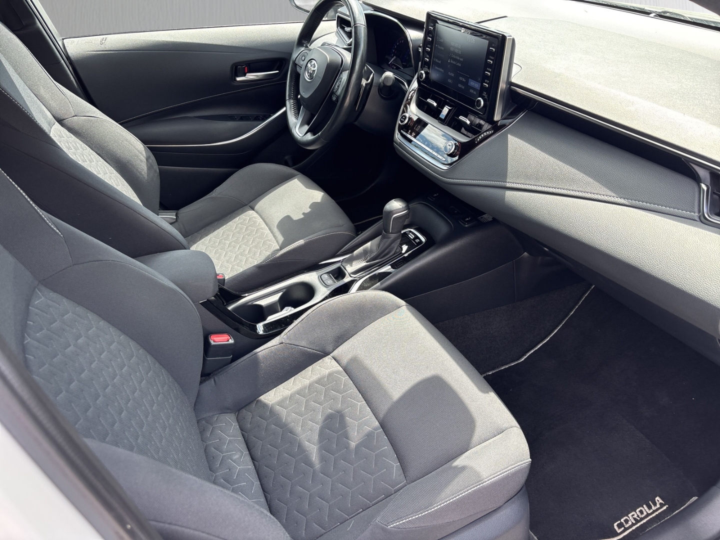 Fahrzeugabbildung Toyota Corolla Hybrid Club Touring Sports i HEV RFK SHZ LED
