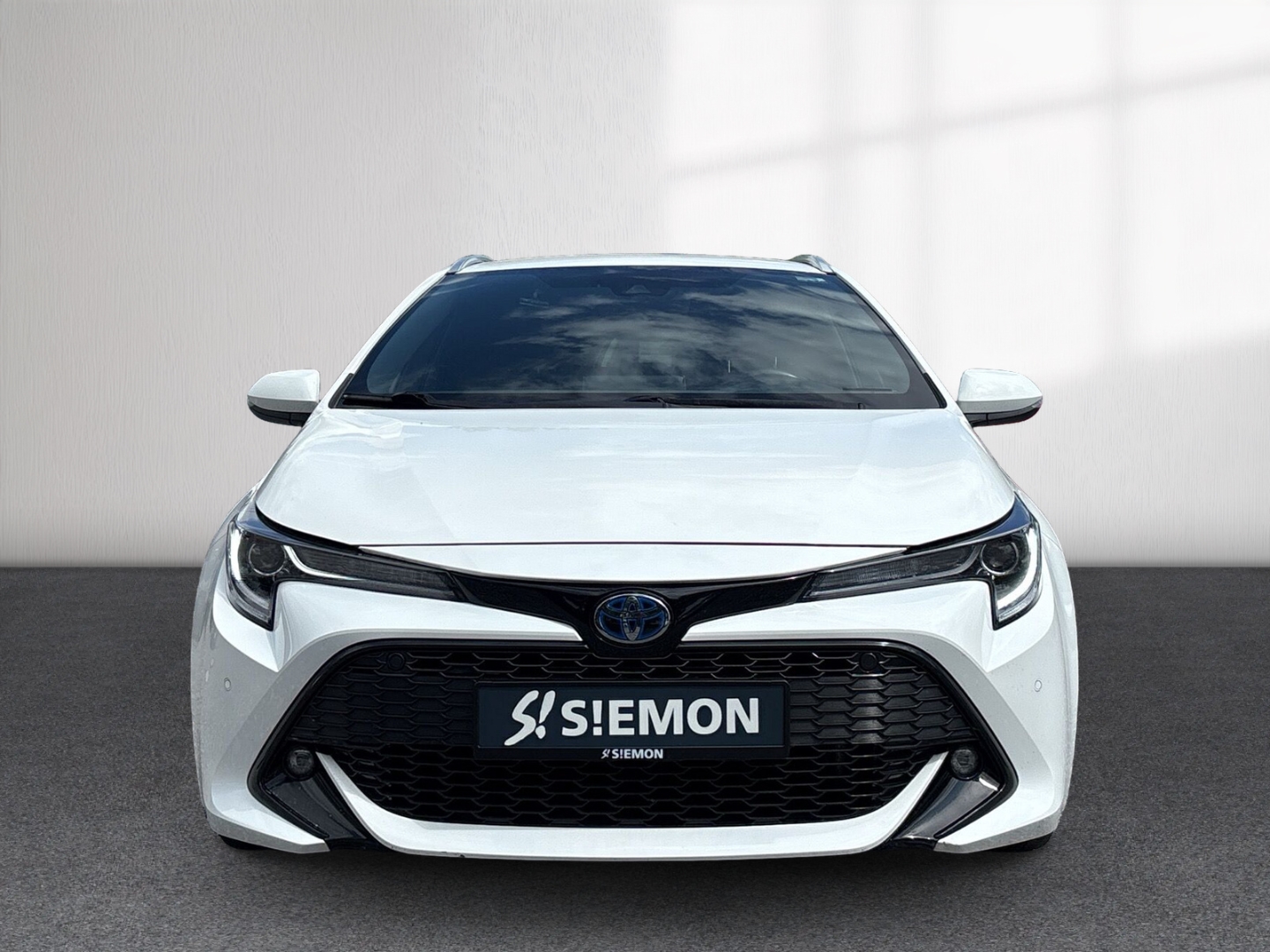 Fahrzeugabbildung Toyota Corolla Hybrid Club Touring Sports i HEV RFK SHZ LED