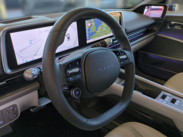 Fahrzeugabbildung Hyundai IONIQ 6 4WD 77,4kWh UNIQ Digi-Spiegel 20LM HUD Navi Digitales Cockpit Memory Sitze