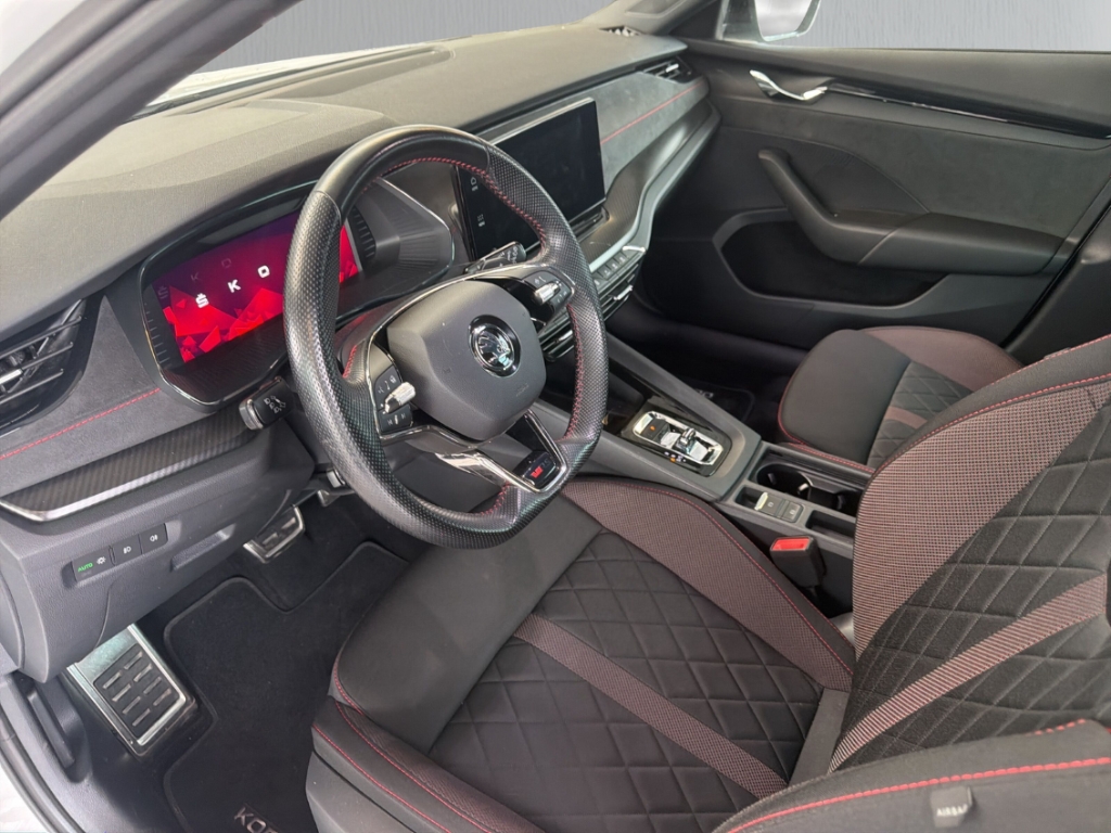 Fahrzeugabbildung SKODA Octavia Combi RS TDI DSG AHK MatrLED elHeck RKam