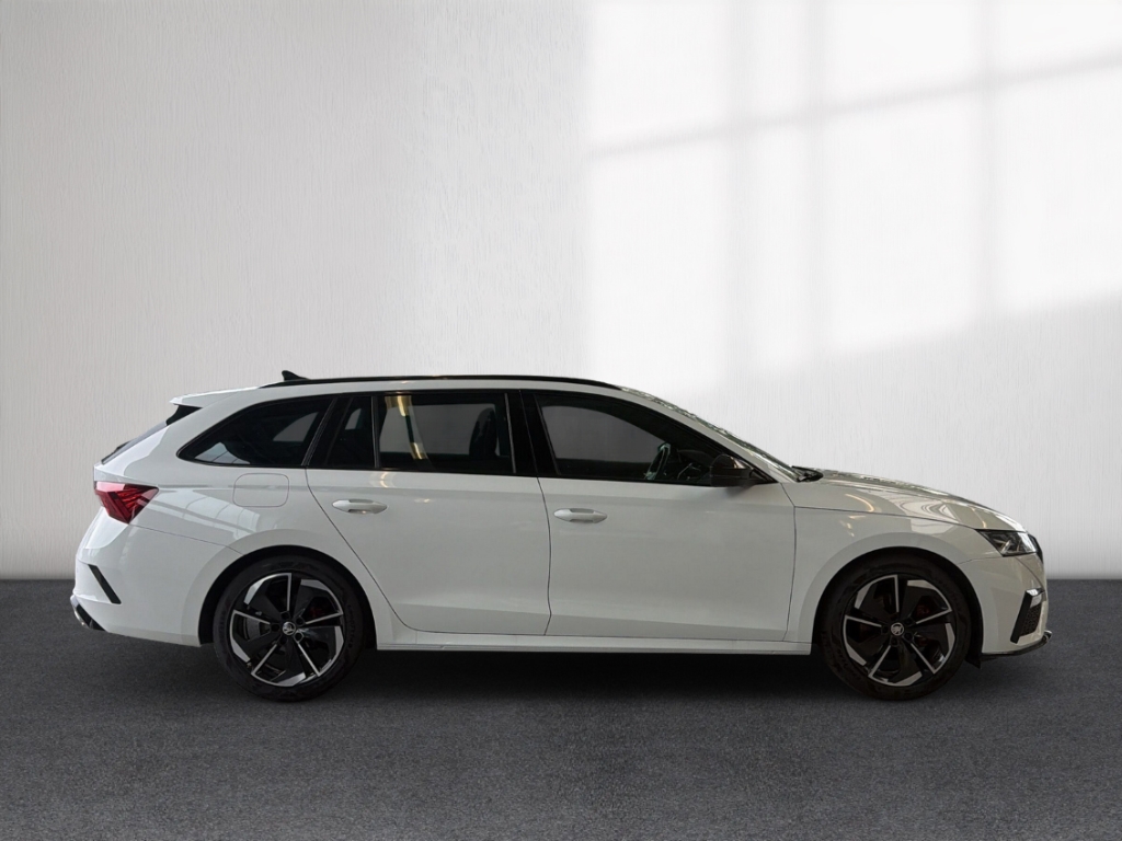 Fahrzeugabbildung SKODA Octavia Combi RS TDI DSG AHK MatrLED elHeck RKam