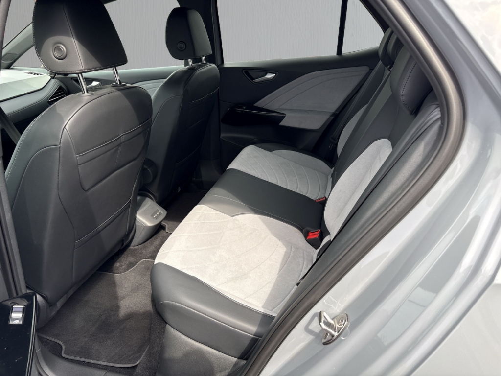 Fahrzeugabbildung Volkswagen ID.3 Pro Move ACC Navi R-Kam SHZ LHZ KeyLess