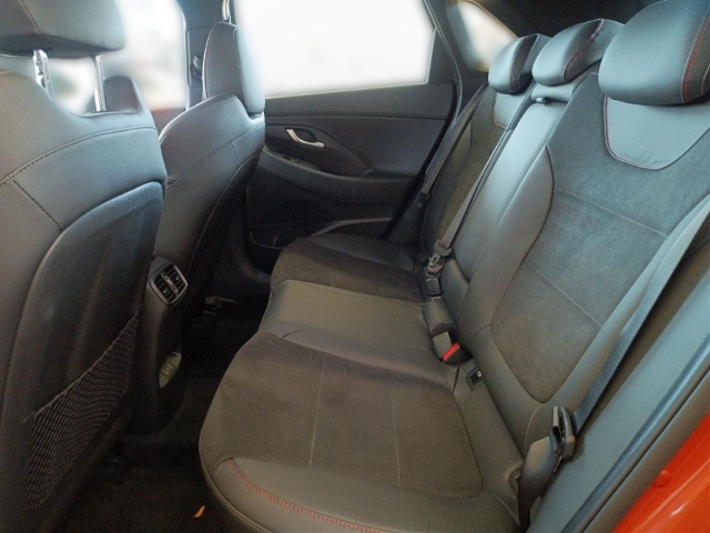 Fahrzeugabbildung Hyundai i30 FL 5-Trg 1.5 T-GDI 48V DCT N-Line Sitz-P MY25 Sportpaket Navi Digitales Cockpit