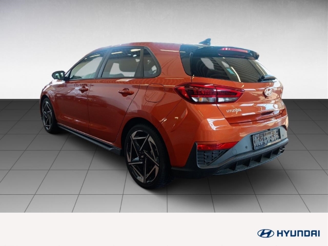 Fahrzeugabbildung Hyundai i30 FL 5-Trg 1.5 T-GDI 48V DCT N-Line Sitz-P MY25 Sportpaket Navi Digitales Cockpit