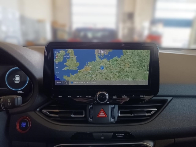 Fahrzeugabbildung Hyundai i30 FL 5-Trg 1.5 T-GDI 48V DCT N-Line Sitz-P MY25 Sportpaket Navi Digitales Cockpit